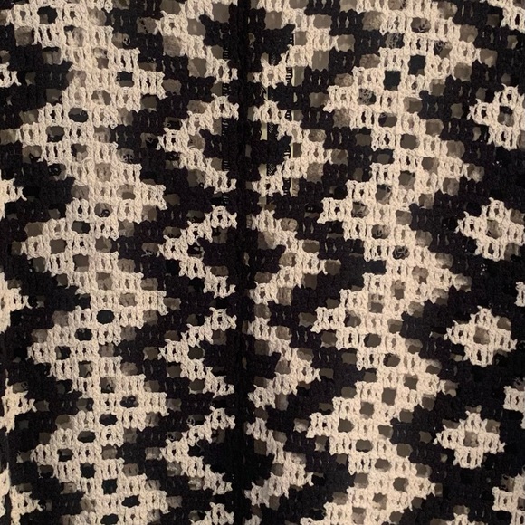 NWT Adorable crocheted cardigan. Size XL - Picture 2 of 5